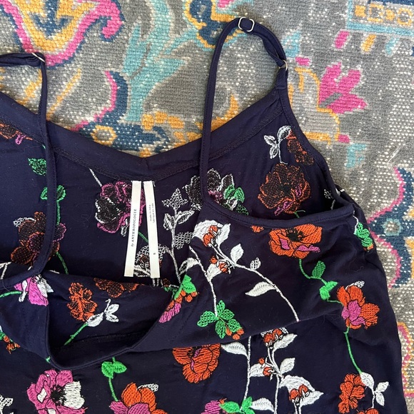 NWOT Anthropologie Kellen Embroidered Floral Tank Top Size Small - Picture 7 of 10